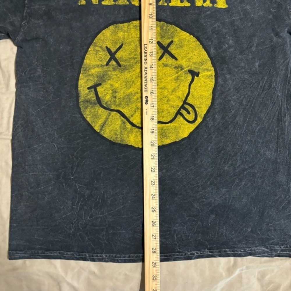 Nirvana Smiley Face Black Washed Graphic Short Sleeve T Shirt Wms L Mens XL - Picture 4 of 5